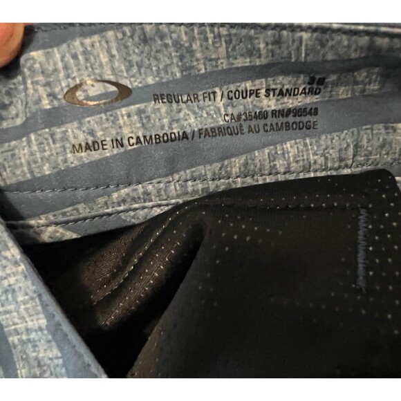 Oakley Shorts  Men's Size 38  Blue Stripe Lightweight Stretch Regular Fit Hybrid - Picture 6 of 8